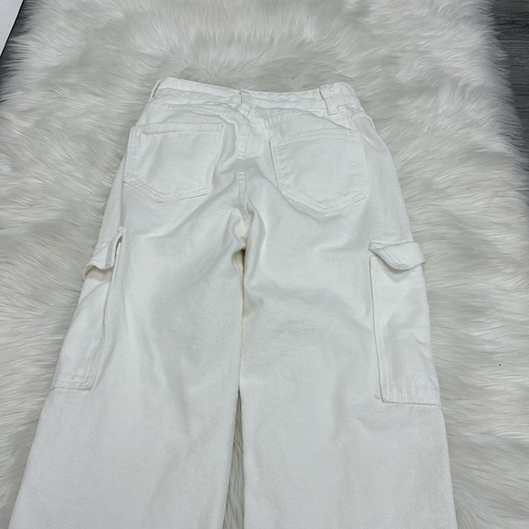 SHEIN white cargo jeans - Picture 2 of 3